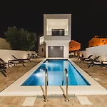 Nola Luxury Villa