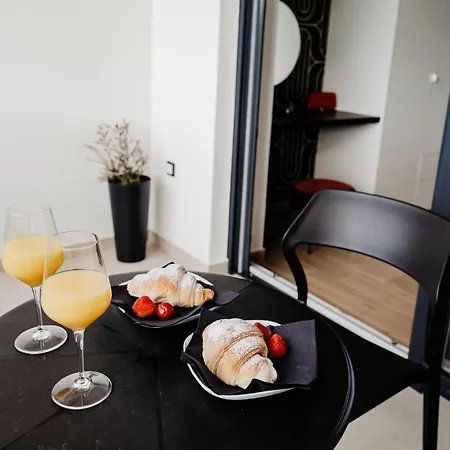 Nola Luxury *