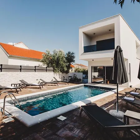 Nola Villa Vodice
