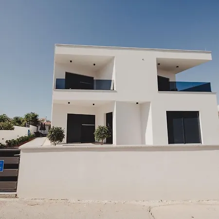 Nola Luxury فيلة *