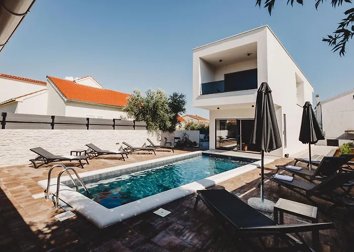 Nola Luxury فيلة فوديس